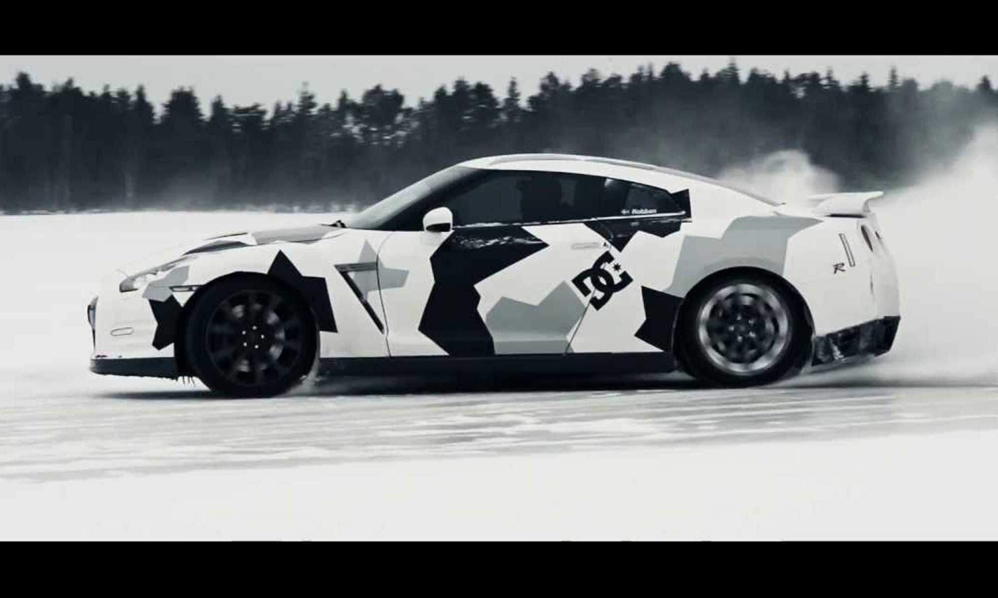 NISSAN GTR – bild 1